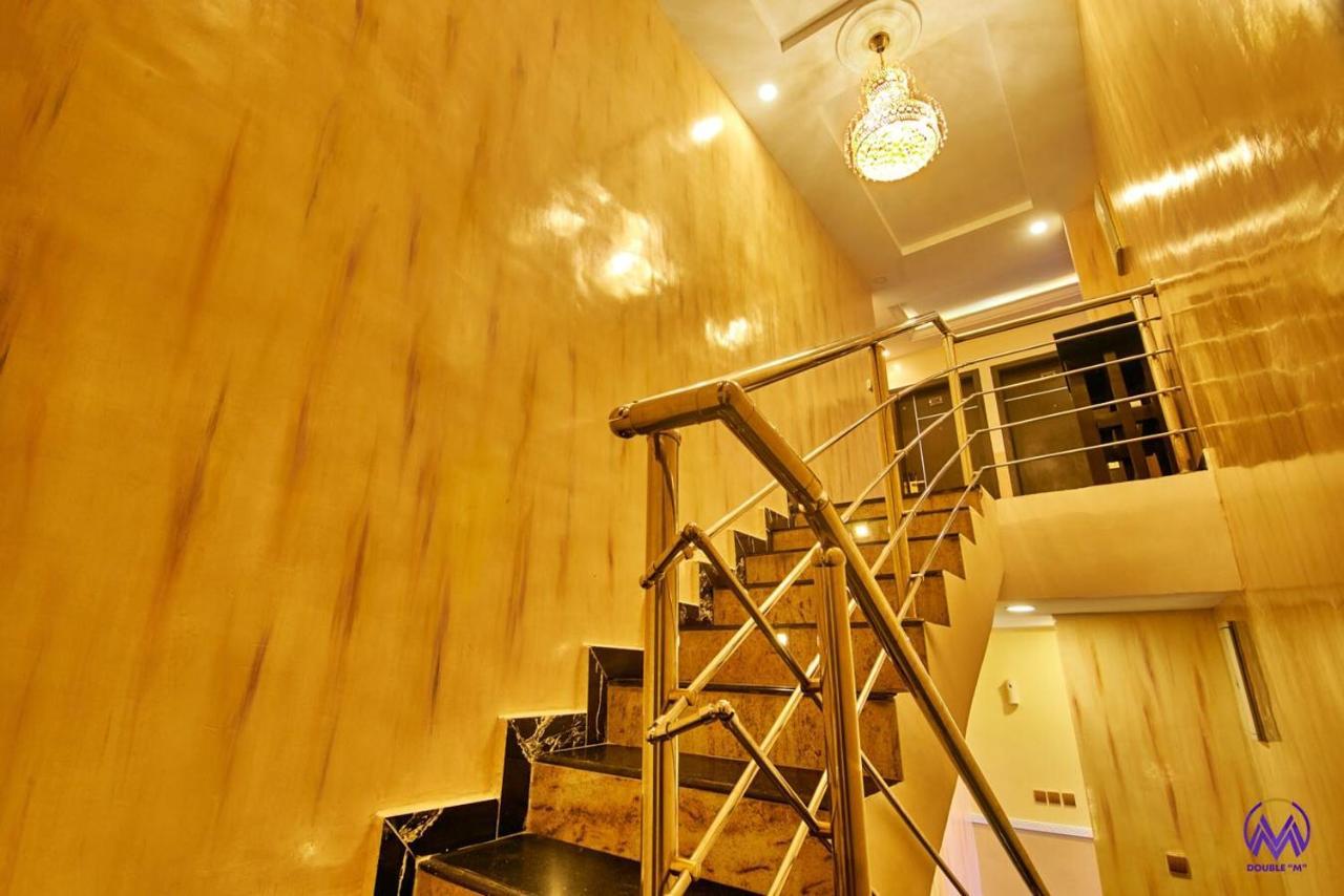 Double M Exquisite Suites And Lounge Lekki Ogombo Eksteriør bilde